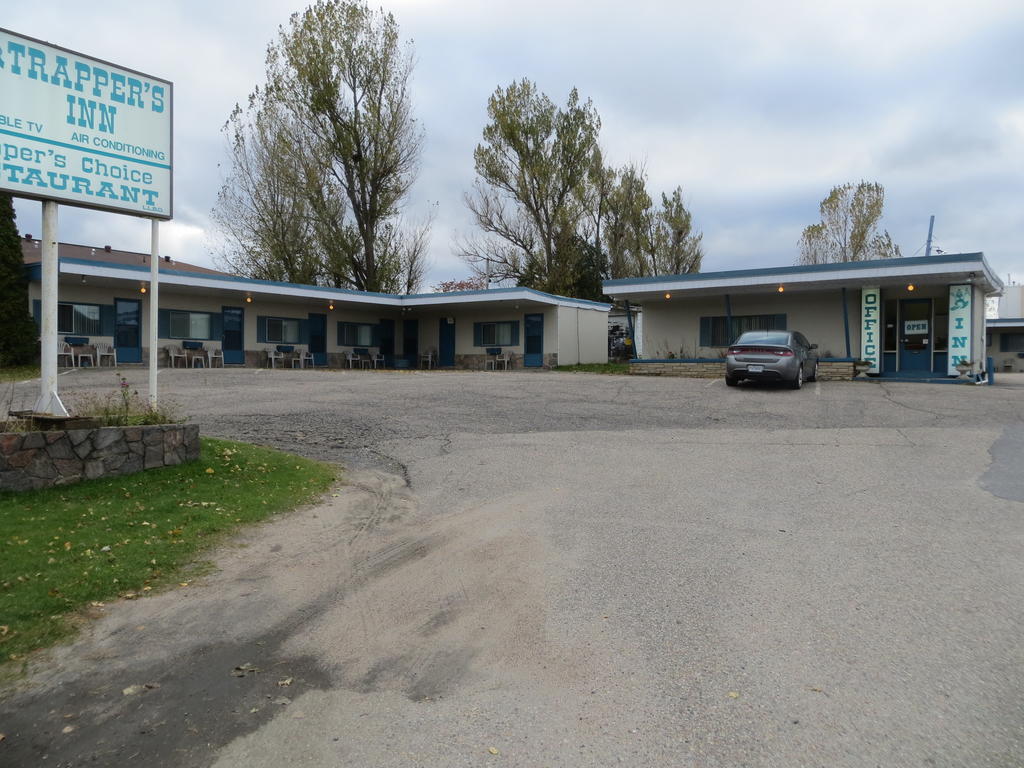 Trapper'S Choice Inn & Restaurant Parry Sound Exterior photo